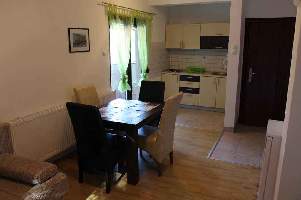 Apartmani Colic Vlasic Exteriör bild